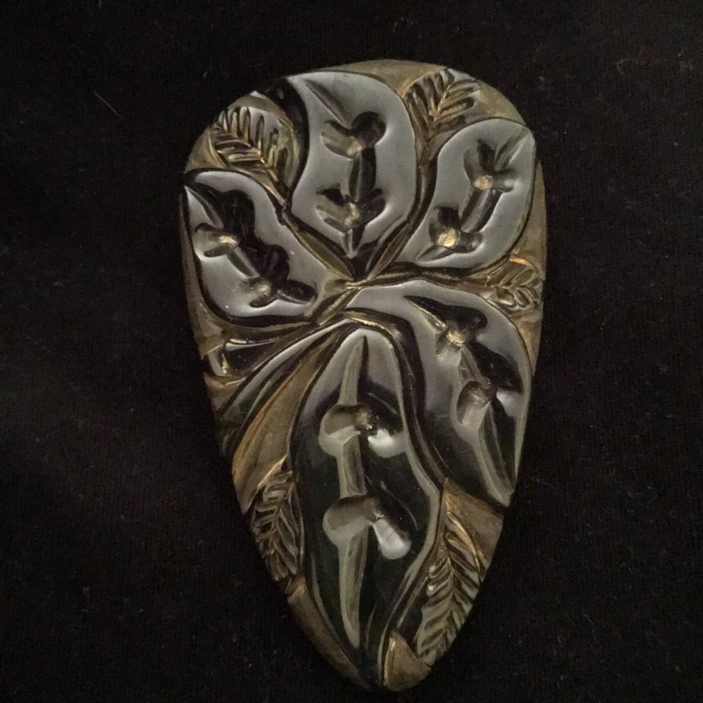 Vintage Green Leaves Bakelite Clasp